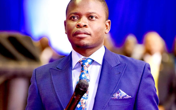 Millionaire preacher Shepherd Bushiri flees South Africa ahead of fraud trial