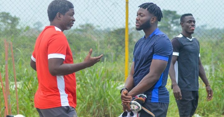 Photos: Muniru shows up at Kotoko’s training grounds