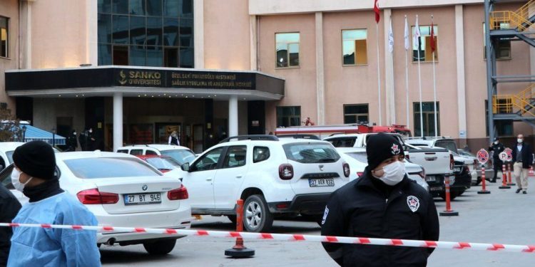Ventilator explosion kills nine coronavirus patients in Turkey