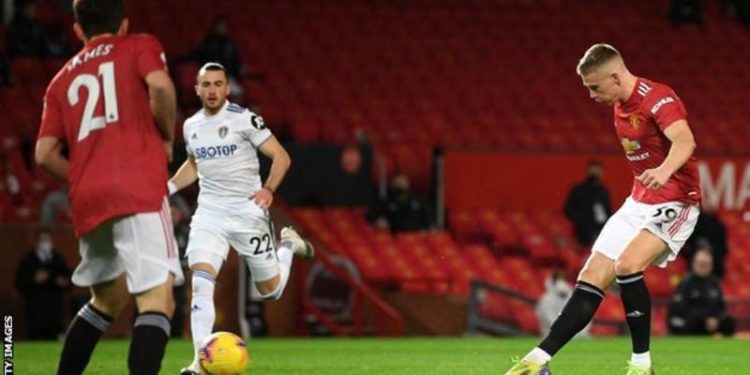 Manchester United hammer Leeds United to move to third on the league table