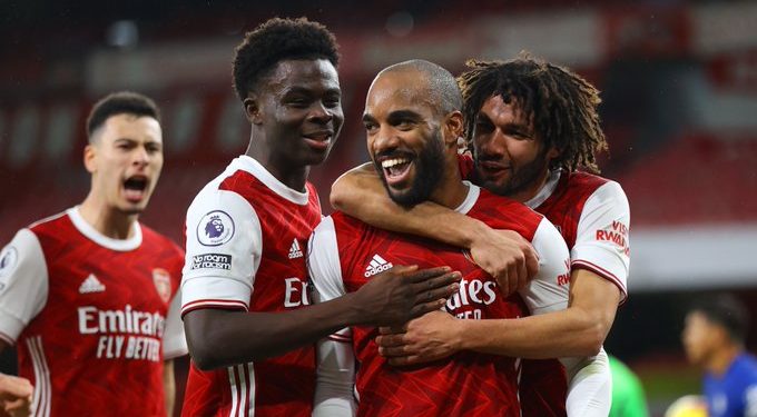 Arsenal wins their first game since 1 November by beating Chelsea 3-1