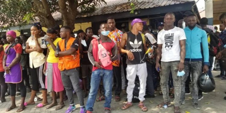Police arrest 282 people in two days for not wearing nose mask