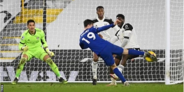 Chelsea beat 10-man Fulham