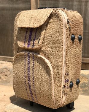 Skillful Ghanaian artisan repurposes cocoa sack into luxury traveling bag