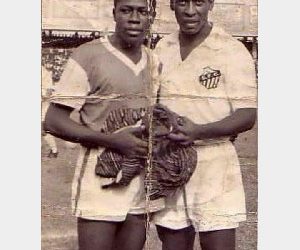 Meet Amusa Gbadamosi, the Ghanaian player in the famous picture with Brazilian Pele