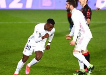 Vinicius rescues late point for Madrid