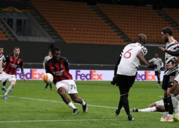 Pogba winner in Milan sends Man Utd through to Europa League last eight