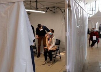 Coronavirus: France accuses UK of ‘blackmail’ over vaccine exports