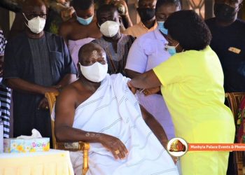 Asantehene and wife take COVID-19 vaccine