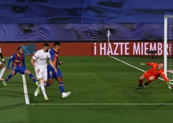 Real Madrid top La Liga table after beating Barcelona