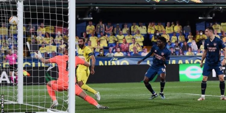 Pepe’s penalty gives Arsenal hope of reaching Europa League final