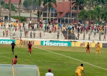 Medeama comes from behind to beat Asante Kotoko 2-1, moves to top of league table