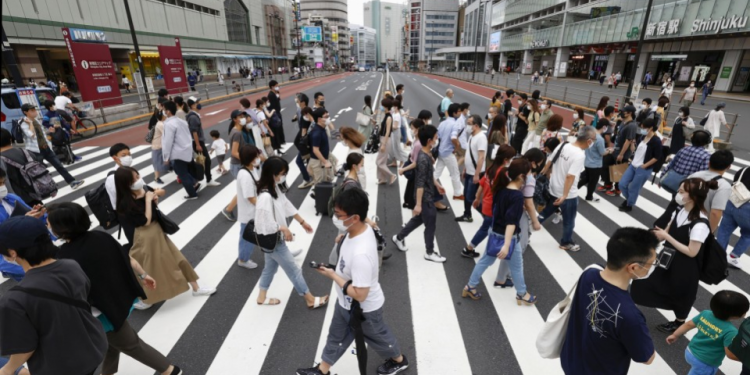 Coronavirus: Japan declares virus emergency in Tokyo as Olympics near