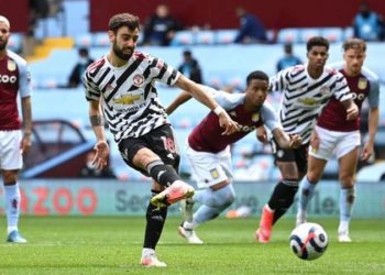 Man United comeback keeps City waiting on tittle