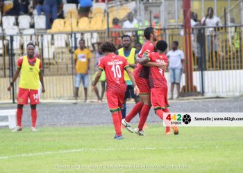 Kotoko beat Dreams to return to top of league table