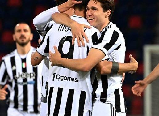 Juventus win to seal Champions League place