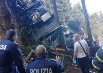 13 killed after cable car falls in Italy