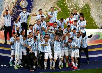Messi wins first trophy with Argentina as they beat Brazil at Maracana