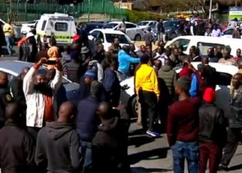 New law bans spitting, urinating in public in Kenya