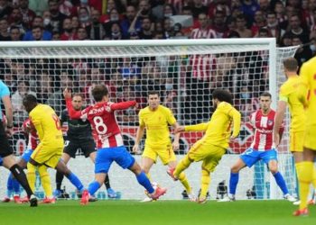 Liverpool beat 10-man Atletico Madrid