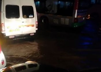 Accra floods again after over 2-hour downpour on Wednesday