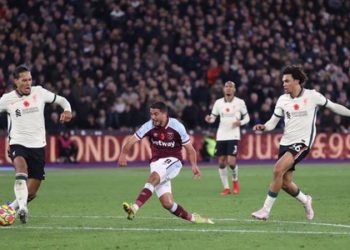 West Ham stun Liverpool to go third