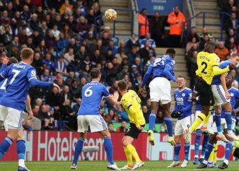 Chelsea brush aside flat Leicester City