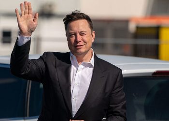 Tesla boss, Elon Musk sells $5bn of shares after Twitter poll