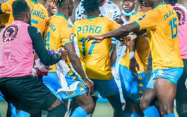 CAF bans Benjamin Tetteh for punching Gabon’s Boupendza