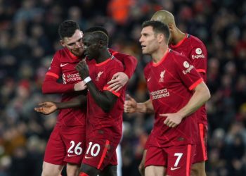 Liverpool cut Man City lead to three points after scoring six against Leeds
