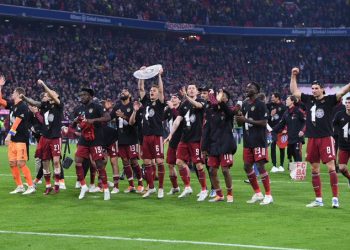Bayern Munich beat Dortmund to win 10th Bundesliga title in a row