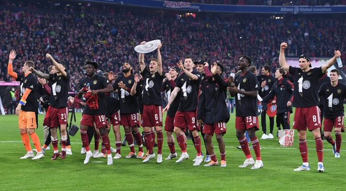 Bayern Munich beat Dortmund to win 10th Bundesliga title in a row