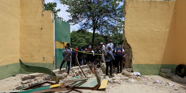 Abuja prison break in Nigeria: More than 400 inmates missing