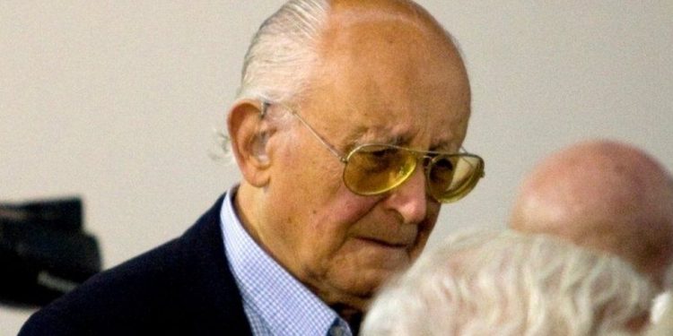 Argentine ex-army officers jailed over ‘Dirty War’ crimes against humanity