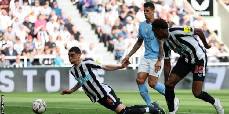 Newcastle and Man City draw six-goal thriller