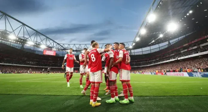 Arsenal beat Aston Villa to secure fifth straight win