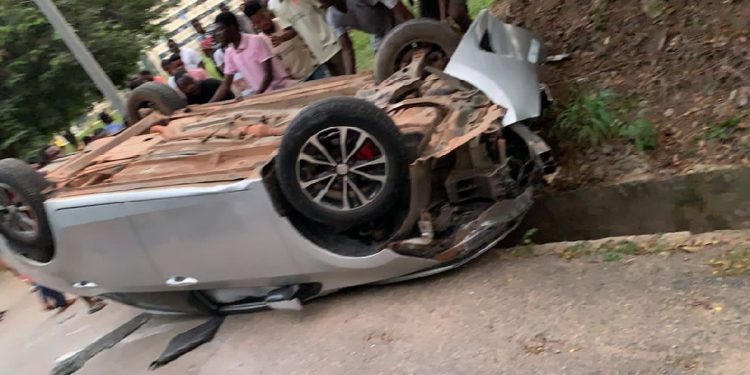 3 KNUST students hospitalized after road accident on campus