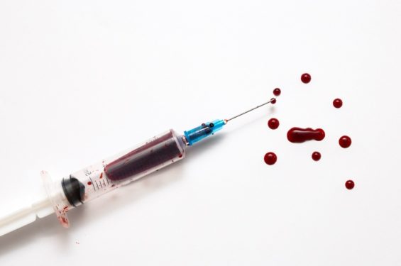 Girl injects herself with boyfriend’s HIV-positive blood “to prove her love”