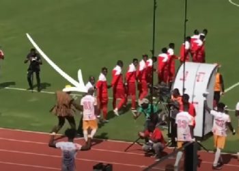 Video: Kotoko officials nearly beat Awako for following Kotoko players from tunnel