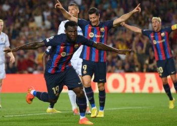 Lewandoski scores hit-trick as Barca beat Viktoria Plzen