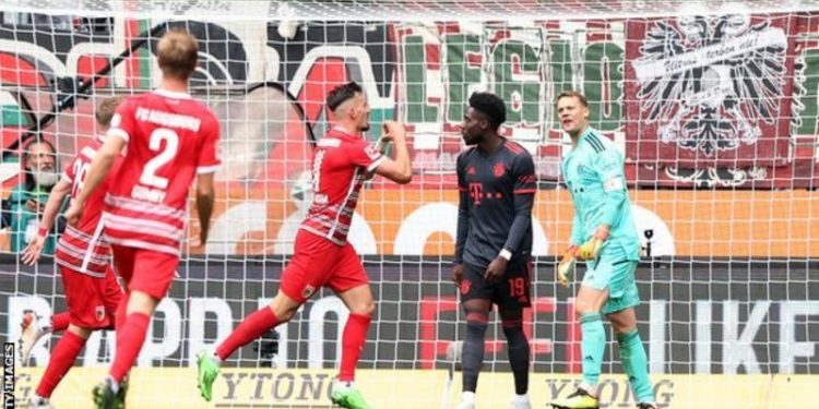 Bayern Munich suffer shock defeat as Dortmund go top of Bundesliga