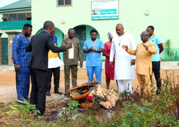 Traditional priest burns his 77 gods after becoming born again