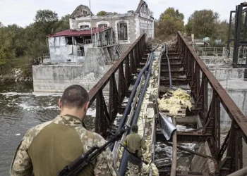 Russia ends civilian pull-out before Kherson battle