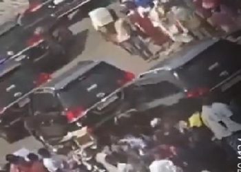 Akufo-Addo’s convoy booed in Kumasi