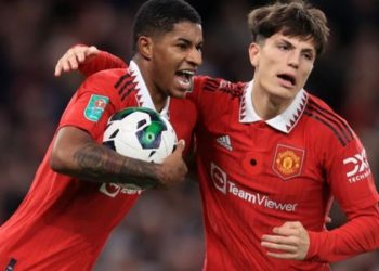 Manchester United beat Aston Villa to reach EFL Cup fourth round