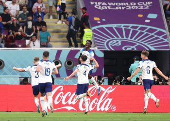 Qatar 2022: England beat Iran 6-2