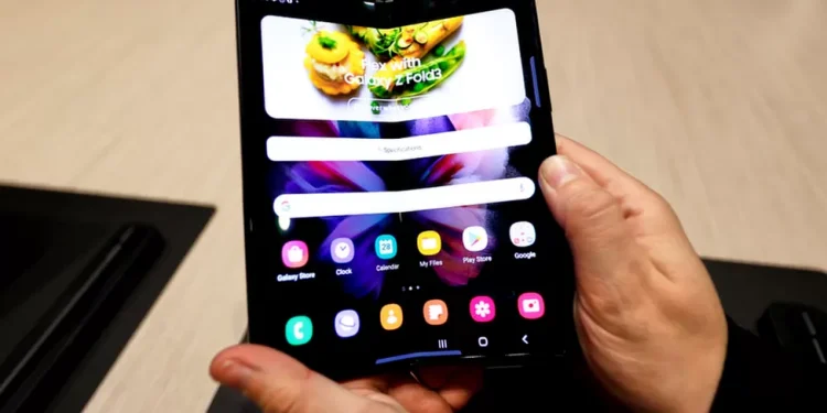 Samsung profits plunge as demand for gadgets slows