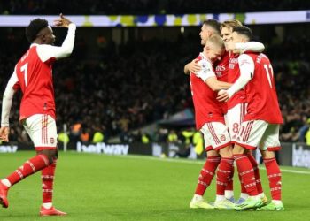 Arsenal beat Spurs to go 8 points clear at top