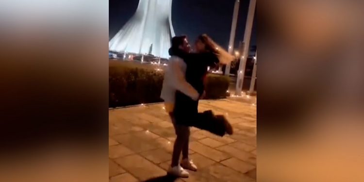 Iran: Couple jailed 10 years for dancing to promote corruption, prostitution