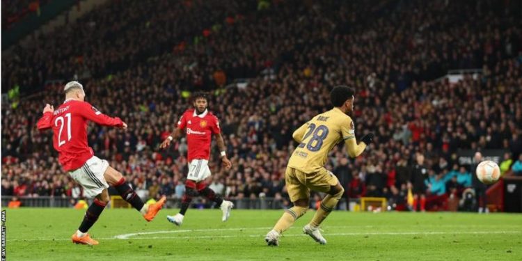 Europa League: Man United come from behind to beat Barcelona